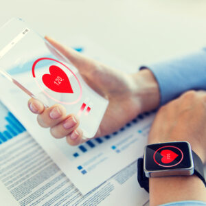 เทคโนโลยีที่สวมใส่ได้ : แนวโน้มการใส่สมาร์ทวอทช์เพื่อสุขภาพ