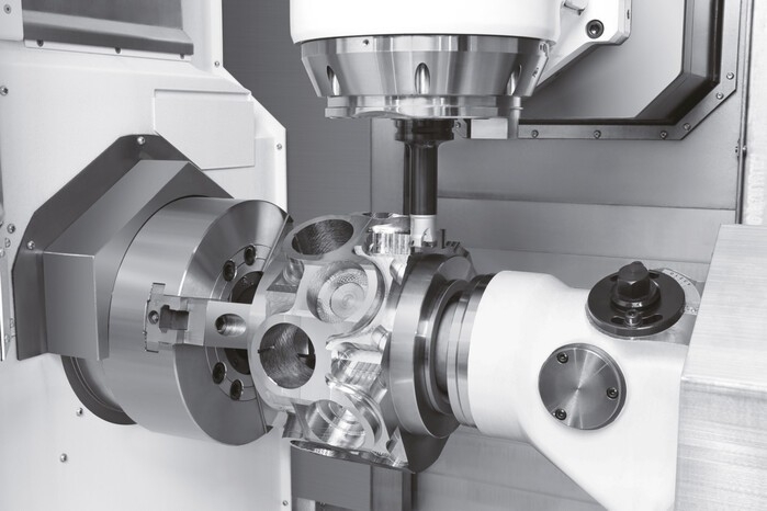  เครื่องCNC 5 แกน จากแบรนด์ MAZAK