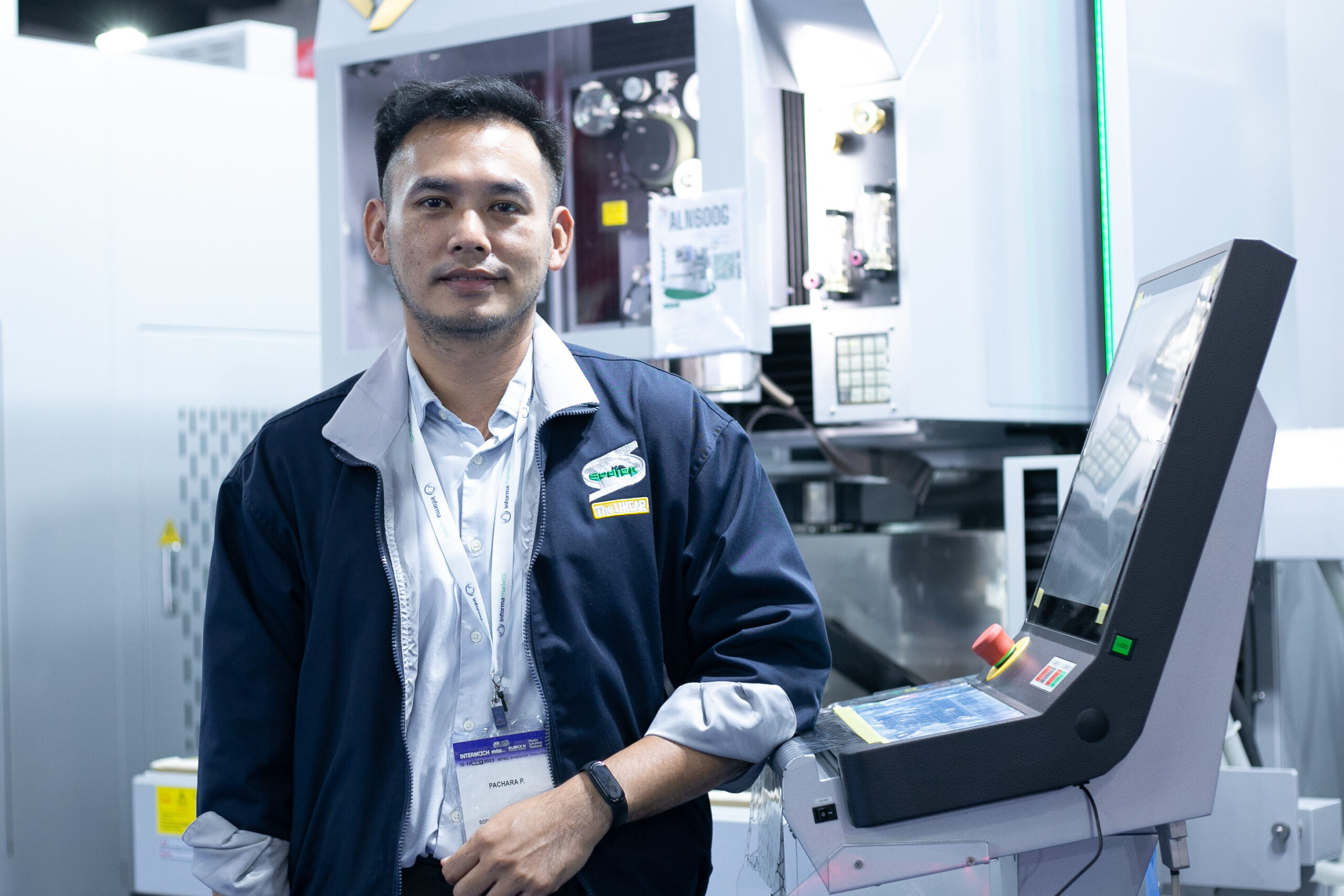 Pachara Prommachan , Sales Engineer