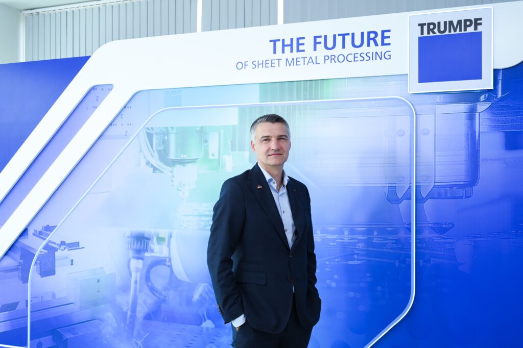 Mr Stephan Mayer - Chief Executive Officer of TRUMPF Machine Tools
คุณ Stephan Mayer ประธานเจ้าหน้าที่บริหารฝ่ายเครื่องจักรกลของ TRUMPF