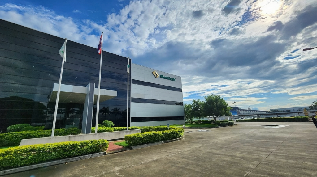 Japanese Automotive Innovation: Leading the World into the Future with Sustainable Technology